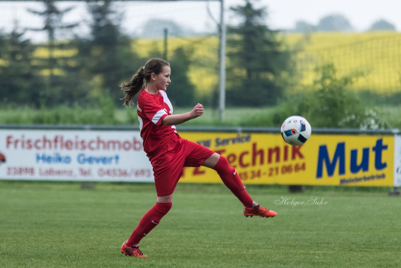 Bild 164 - wCJ SV Steinhorst/Labenz - VfL Oldesloe : Ergebnis: 18:0